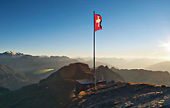 Schweiz: Unterschiedliche Modelle der Staatsbürgerschaftsverleihung brachten unterschiedliche Ergebnisse. Eine Studie untersuchte die Gründe.